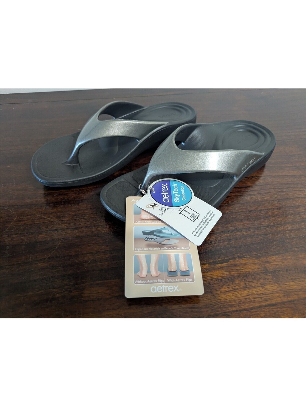 Aetrex Orthodic Women's Pewter Gloss Flip Flops - Various Sizes - New with tags